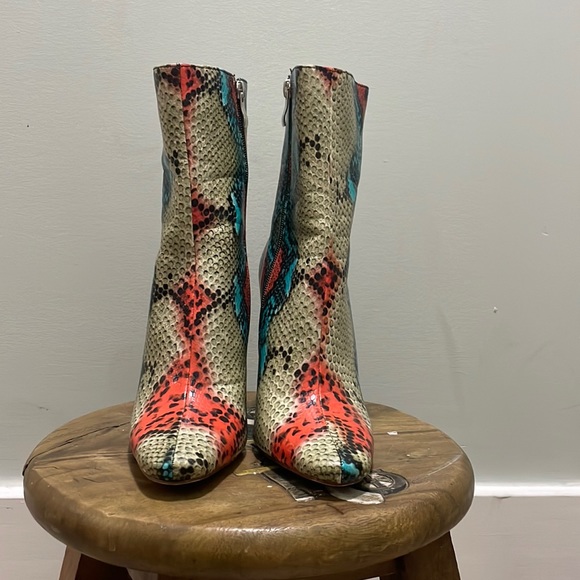 Azalea Wang bootie . Gently worn no box . - Picture 1 of 5